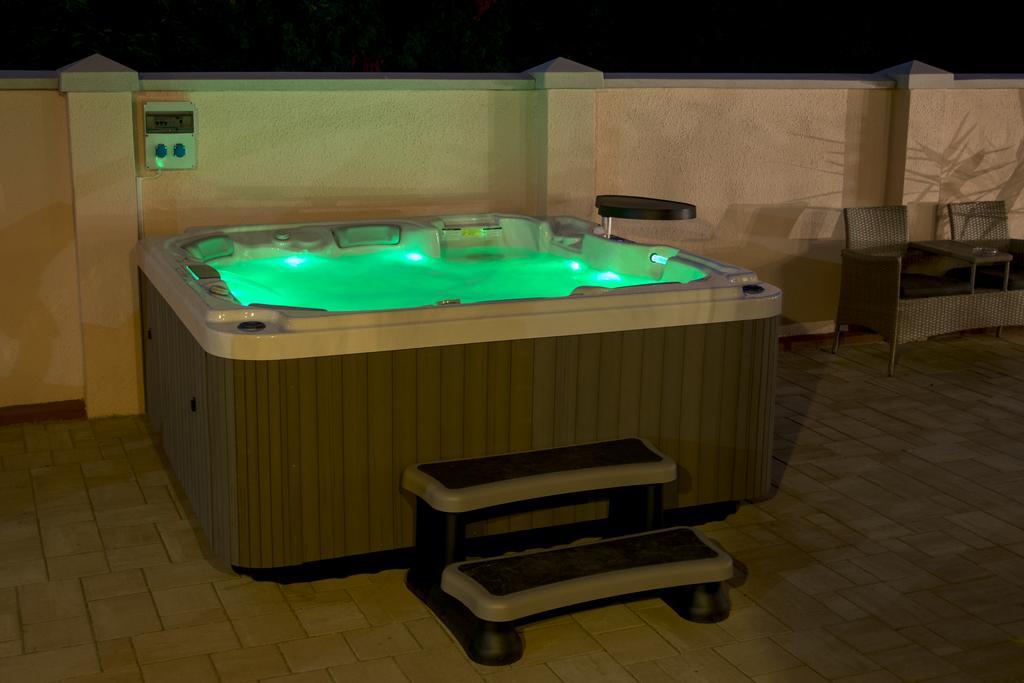 Csillag Panzio Hotel Vác Екстериор снимка
