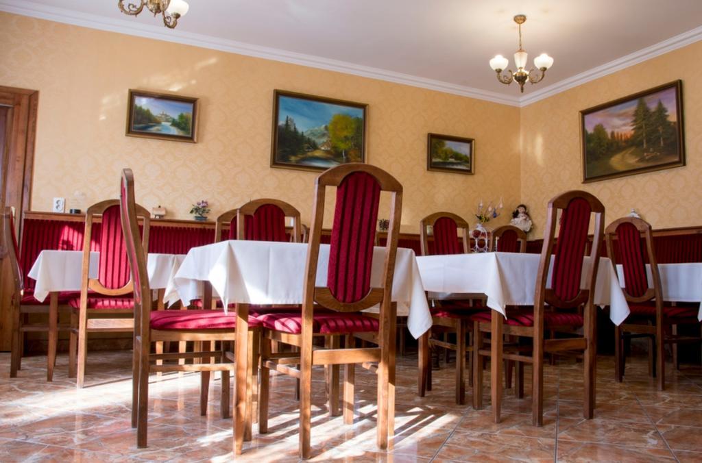 Csillag Panzio Hotel Vác Екстериор снимка